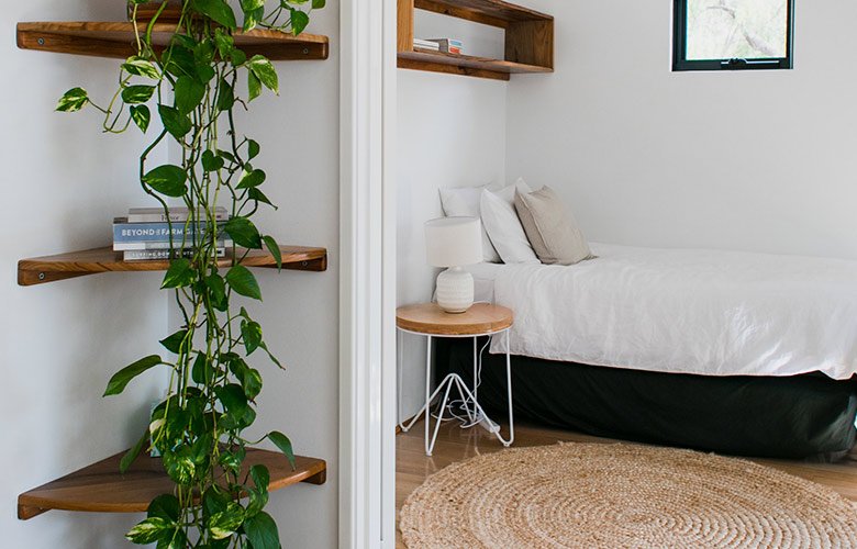 Prateleiras de madeira para quarto